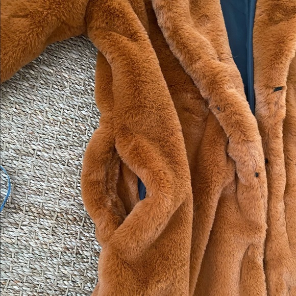 Teddy Bear Faux fur coat. Brown, new with tags. - Picture 6 of 6